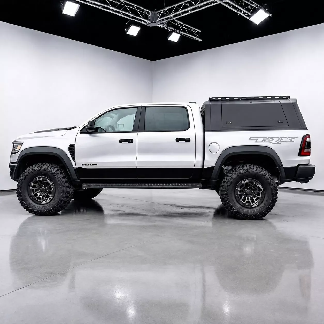 Hard Top RAM 1500 Crew Cab 2009+ 5,7 ft Aluminium Adventurer GEN2 – Image 2