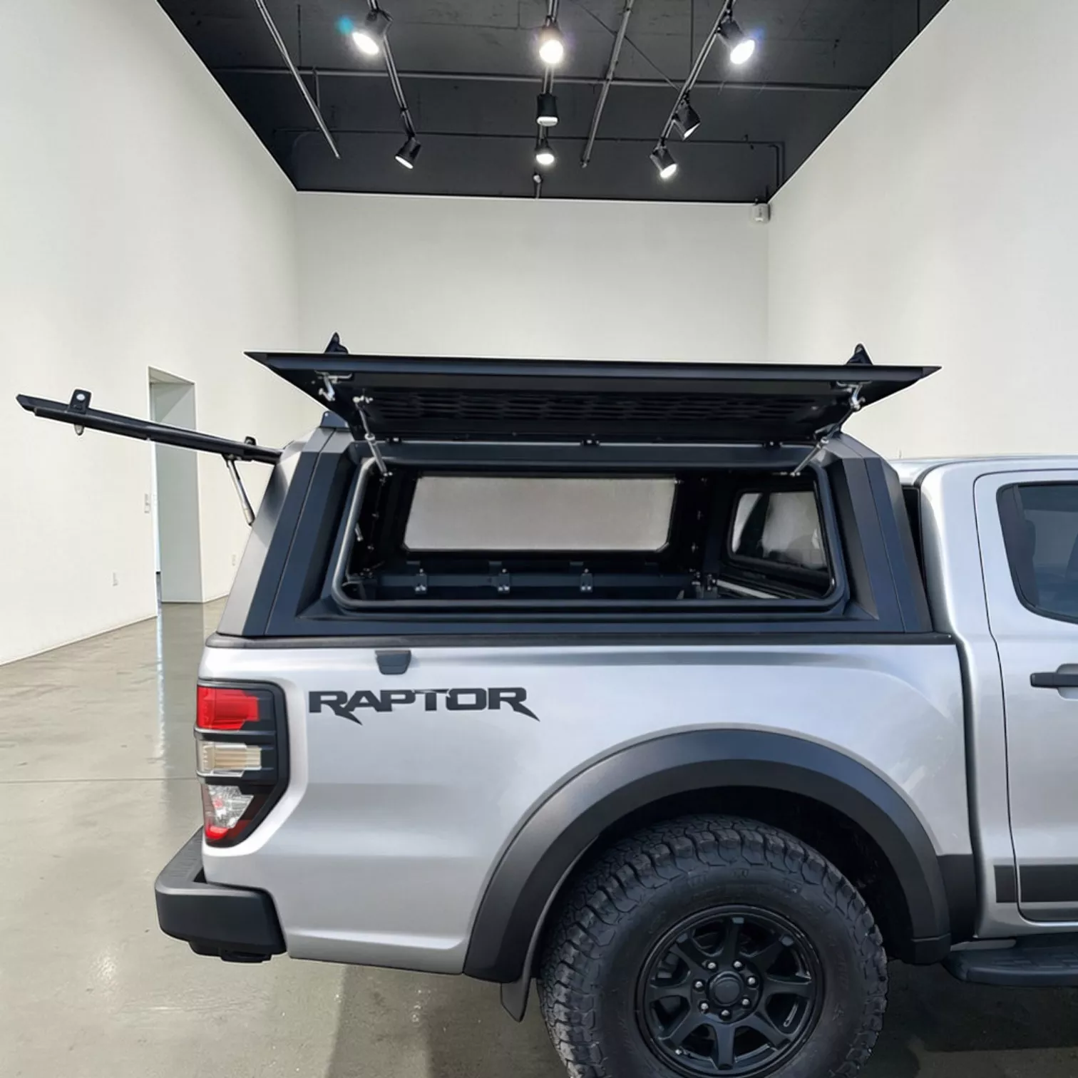 Hard Top Ford Ranger Raptor 2019-2021 Aluminium Adventurer – Image 4