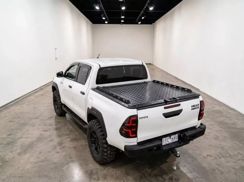 Hard Lid Toyota Hilux Double Cabine 2005+ Aluminium